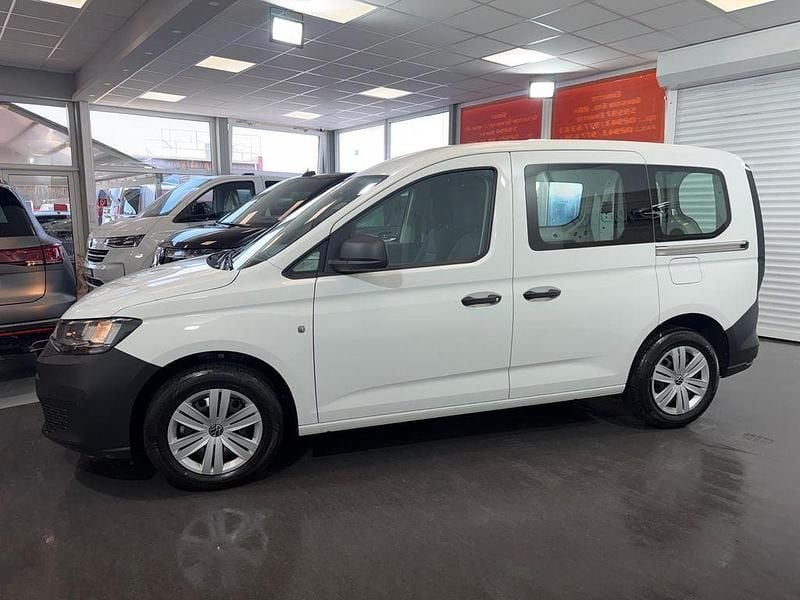 Second-hand VW Caddy 114 CP (83 kW) 2023 Alb Monovolum