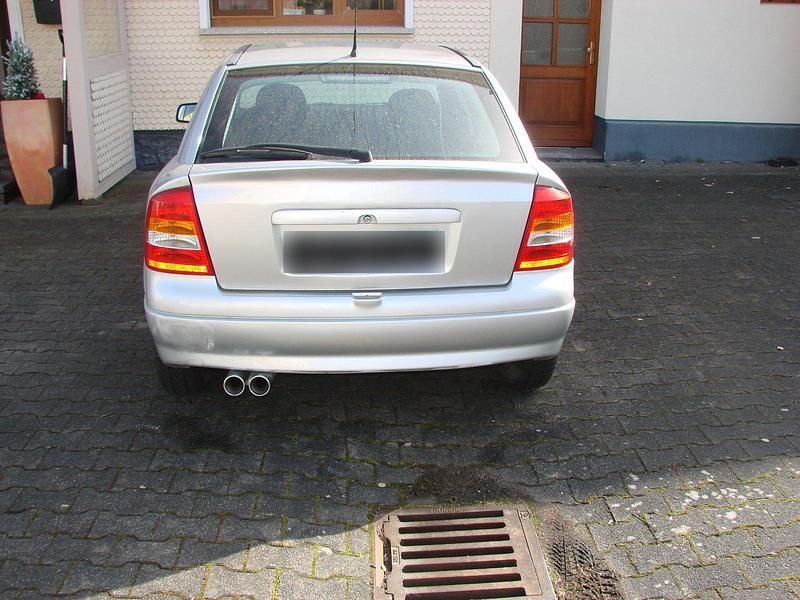 Gebraucht Opel Astra 75 PS (55 kW) 1998 Limousine