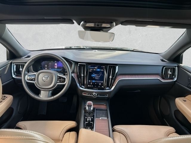 Gebraucht Volvo V60 CC Plus 197 PS (144 kW) 2023 Schwarz Kombi