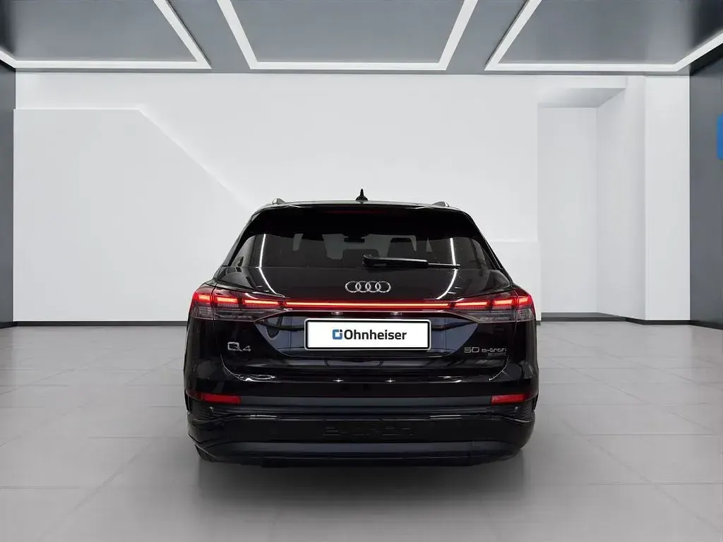 Gebraucht Audi Q4 e-tron S-Line 219 kW (299 PS) 2023 Mythosschwarz metallic SUV