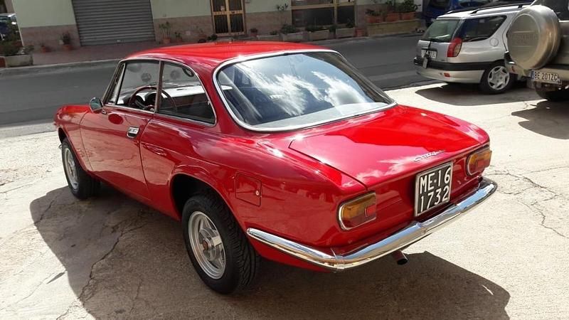Rot Gebraucht 1969 Alfa Romeo GT Junior Coupé | 45.000 € - Bild 1/4