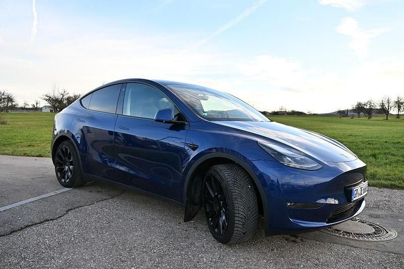 Gebraucht Tesla Model Y 378 kW (514 PS) 2024 Blau SUV
