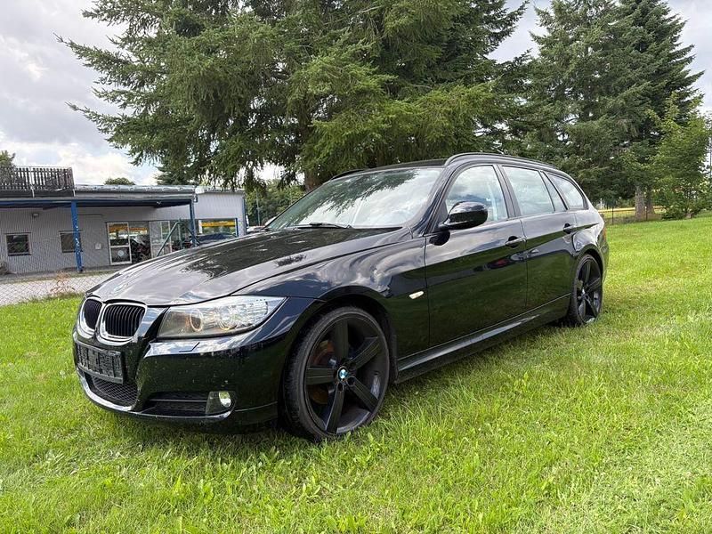 Schwarz Gebraucht 2012 BMW 316 Comfort Edition Kombi | 3.499 € (Guter Preis) - Bild 1/4