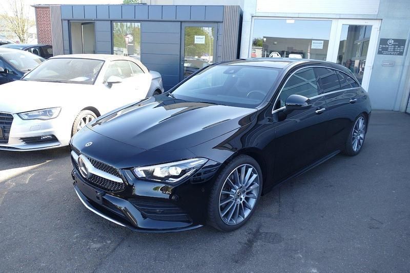 Schwarz Gebraucht 2021 Mercedes CLA250 Shooting Brake Kombi | 28.990 € (Superpreis) - Bild 1/2