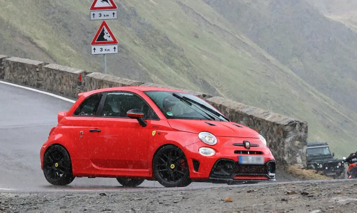 Gebraucht Abarth 595 Pista 180 PS (132 kW) 2018 Rot Limousine