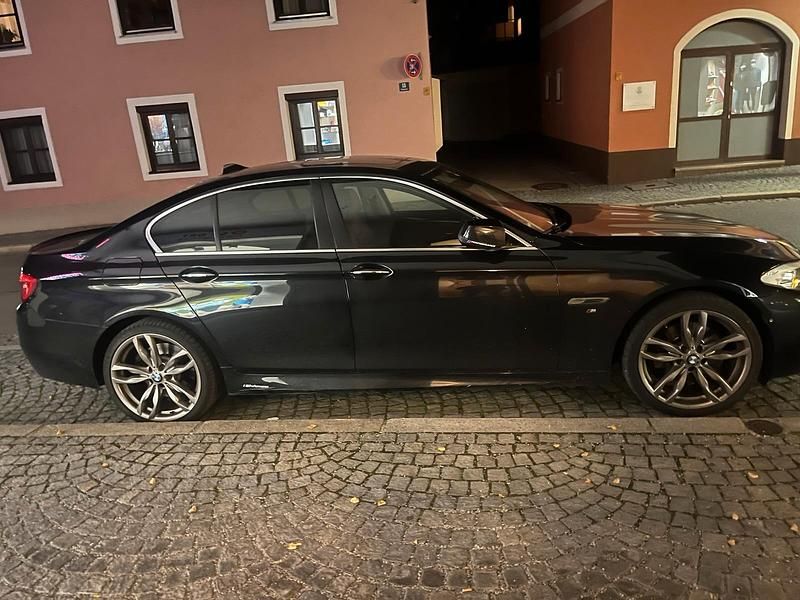 Second-hand BMW 535 313 CP (230 kW) 2012 Negru Berlinǎ