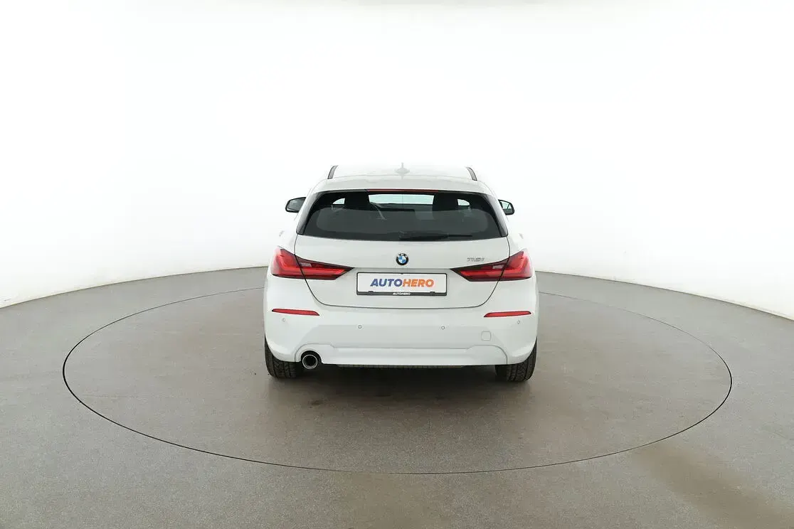 Gebraucht BMW 118 Advantage 2023 Weiß Kleinwagen