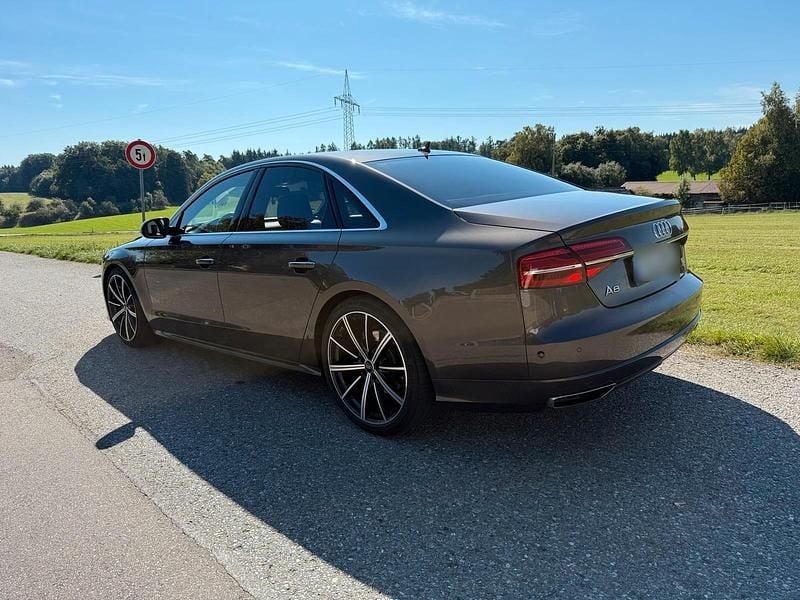 Used Audi A8 262 HP (192 kW) 2017 Brown Sedan