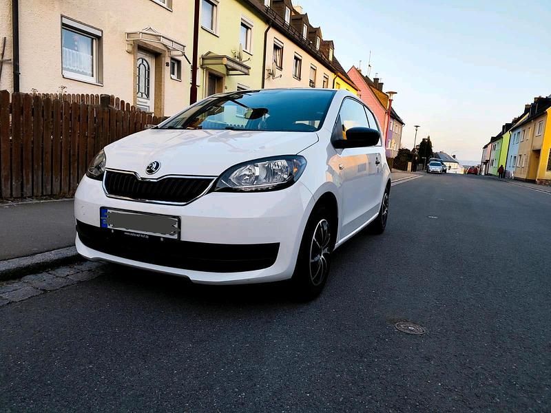 Weiß Gebraucht 2018 Skoda Citigo Kleinwagen | 4.900 € (Guter Preis) - Bild 1/4