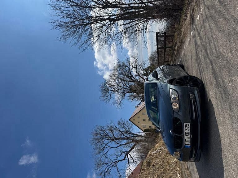 Grün Gebraucht 2011 BMW 325 Sport Line Coupé | 10.000 € (Fairer Preis) - Bild 1/4