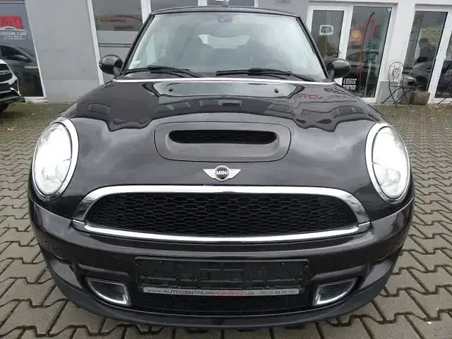 Gebraucht Mini Cooper SD Cabriolet 143 PS (105 kW) 2012 Iced chocolate metallic Cabrio