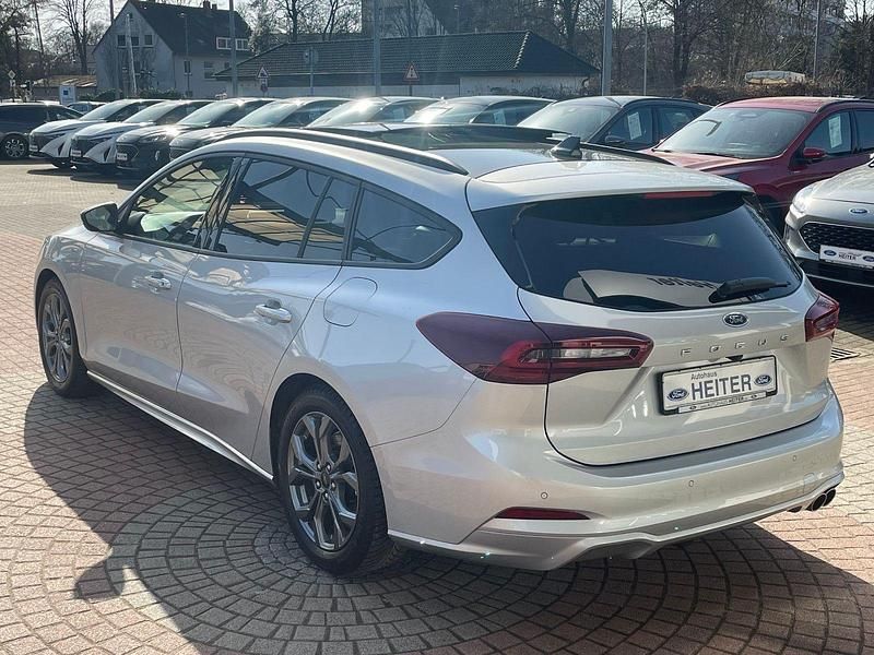 Gebraucht Ford Focus ST-Line X 155 PS (114 kW) 2024 Silber Kombi