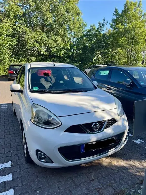 Gebraucht Nissan Micra Acenta 80 PS (58 kW) 2013 Weiß Kleinwagen