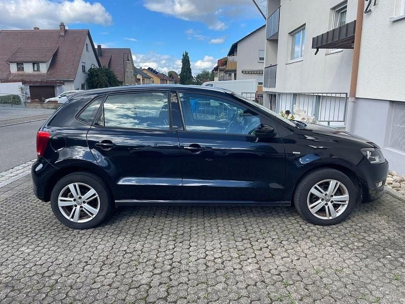 Schwarz Gebraucht 2013 VW Polo Comfortline Kleinwagen | 6.500 € (Fairer Preis) - Bild 1/4