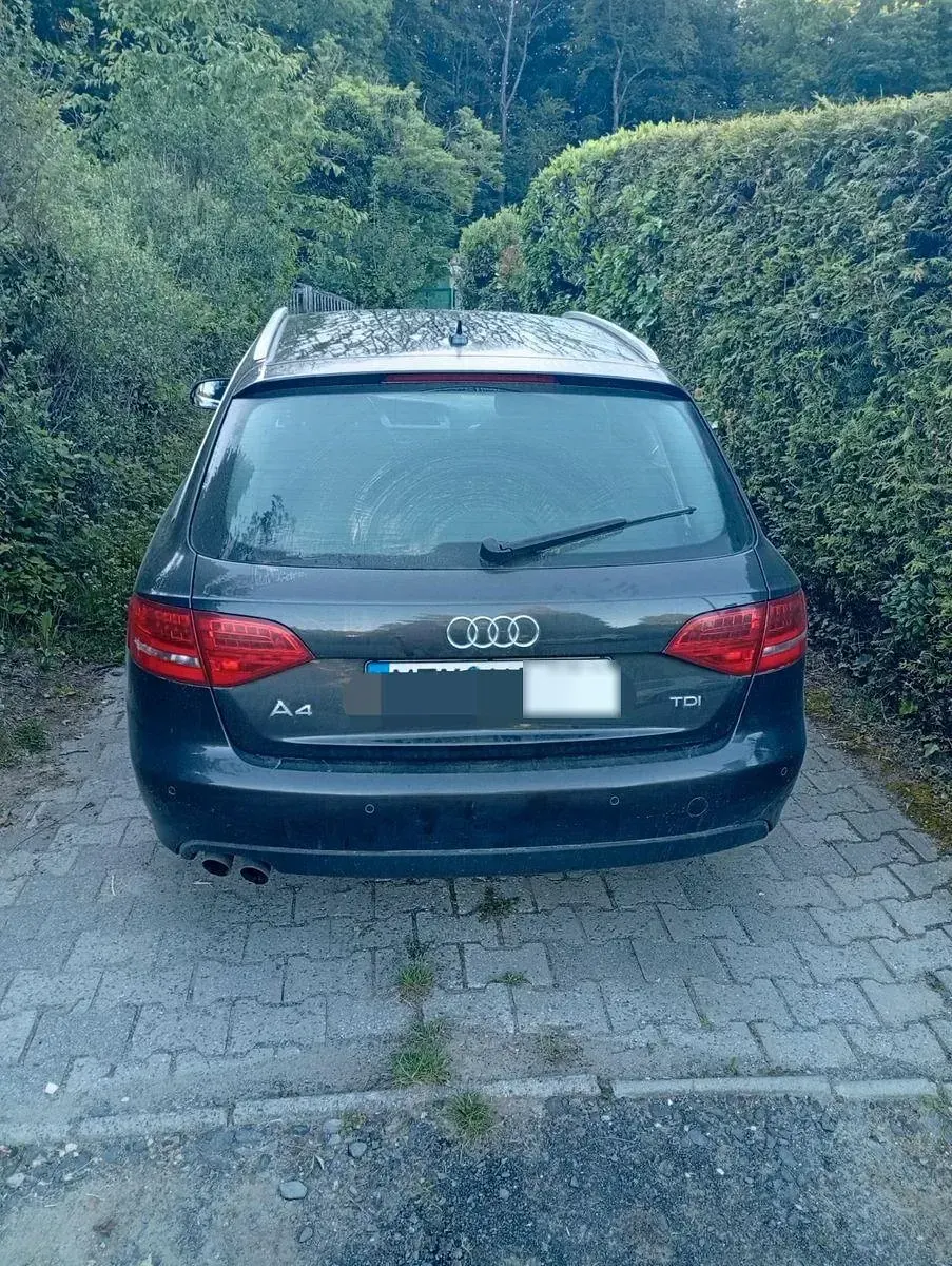 Gebraucht Audi A4 Ambiente 143 PS (105 kW) 2011 Grau Kombi