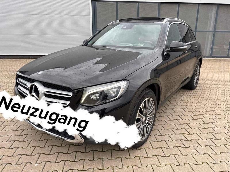 Obsidianschwarz Gebraucht 2015 Mercedes GLC220 SUV | 23.980 € (Fairer Preis) - Bild 1/2