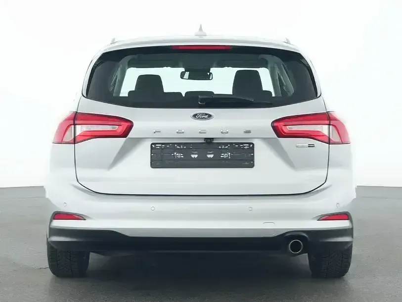 Gebraucht Ford Focus Titanium 125 PS (91 kW) 2021 Silber Kombi