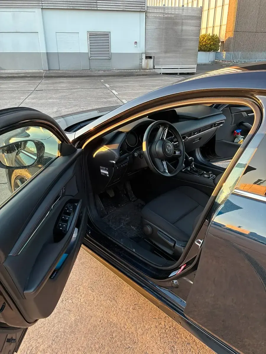 Gebraucht Mazda 3 Homura-Line 186 PS (136 kW) 2023 Blau Kleinwagen