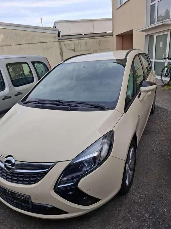 Beige Gebraucht 2017 Opel Zafira Active Van / Kleinbus | 7.500 € (Fairer Preis) - Bild 1/4