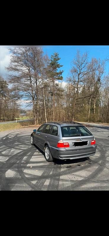 Gebraucht BMW 320 150 PS (110 kW) 2005 Grau Kombi