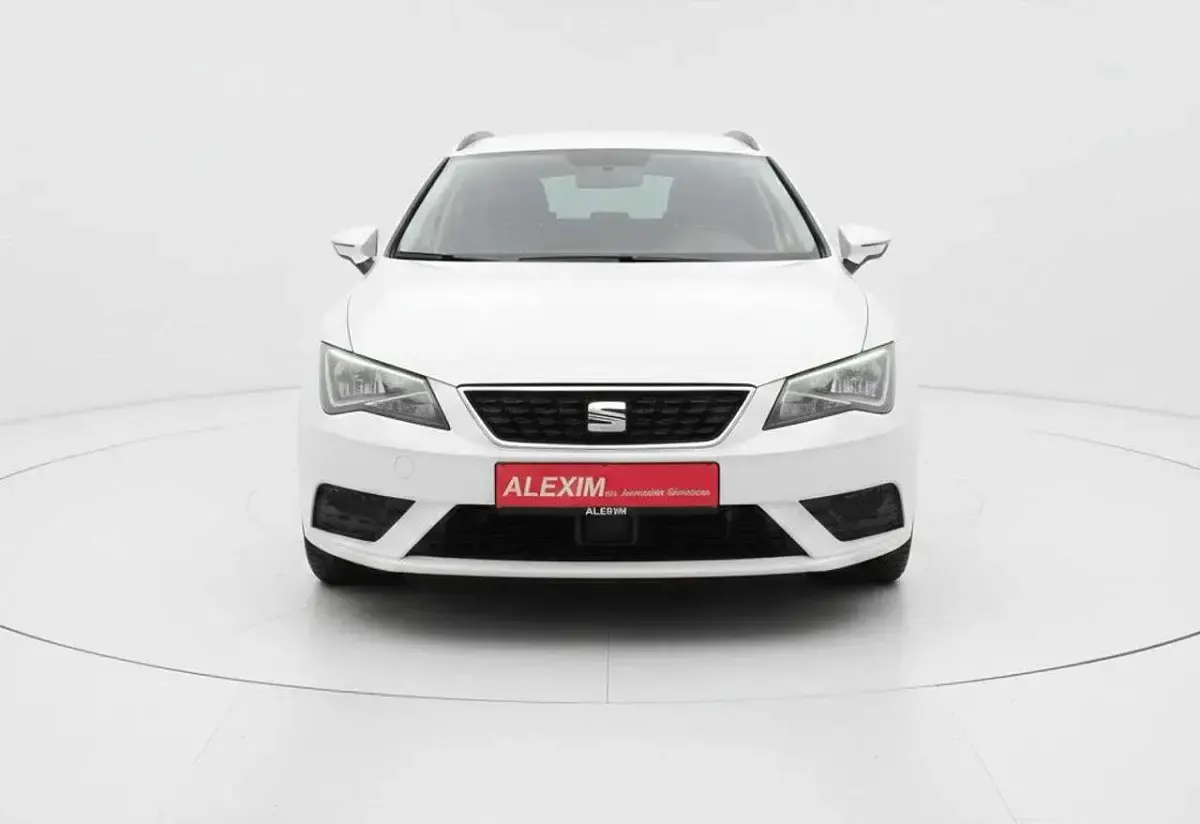 Używany Seat Leon ST Reference 110 KM (80 kW) 2017 Biały Kombi