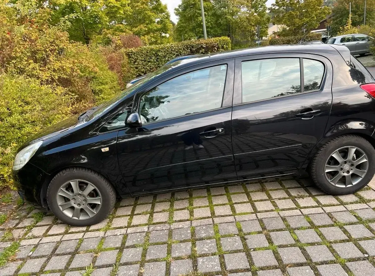 Gebraucht Opel Corsa 90 PS (66 kW) 2006 Schwarz Kleinwagen