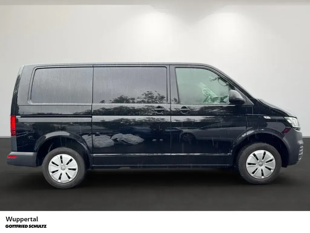 Gebraucht VW T6.1 110 PS (80 kW) 2023 Schwarz Van