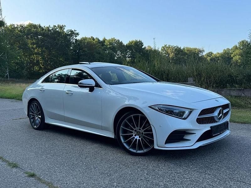 Weiß Gebraucht 2018 Mercedes CLS400 AMG line Limousine | 25.800 € - Bild 1/4