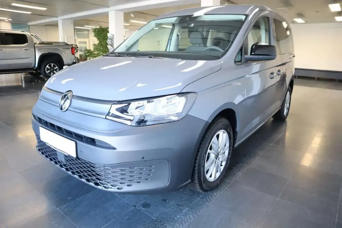 Gebraucht VW Caddy 102 PS (75 kW) 2024 Pure grey (grau) Van / Kleinbus