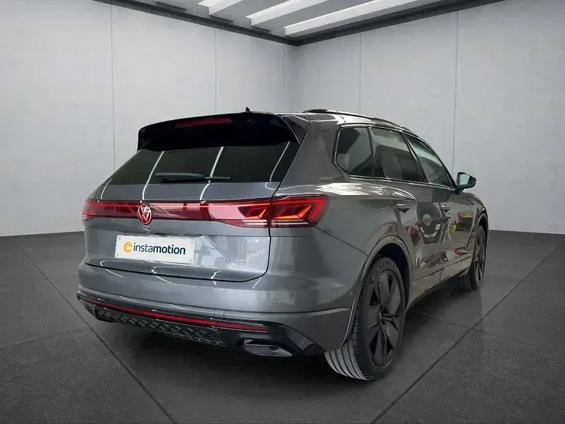Gebraucht VW Touareg 462 PS (339 kW) 2025 Grau SUV
