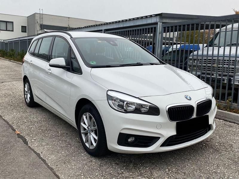 Gebraucht BMW 218 Gran Tourer Advantage 136 PS (100 kW) 2015 Weiß Van / Kleinbus