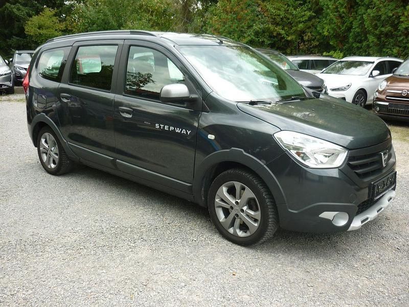 Gebraucht Dacia Lodgy Stepway 116 PS (85 kW) 2016 Schwarz Van / Kleinbus