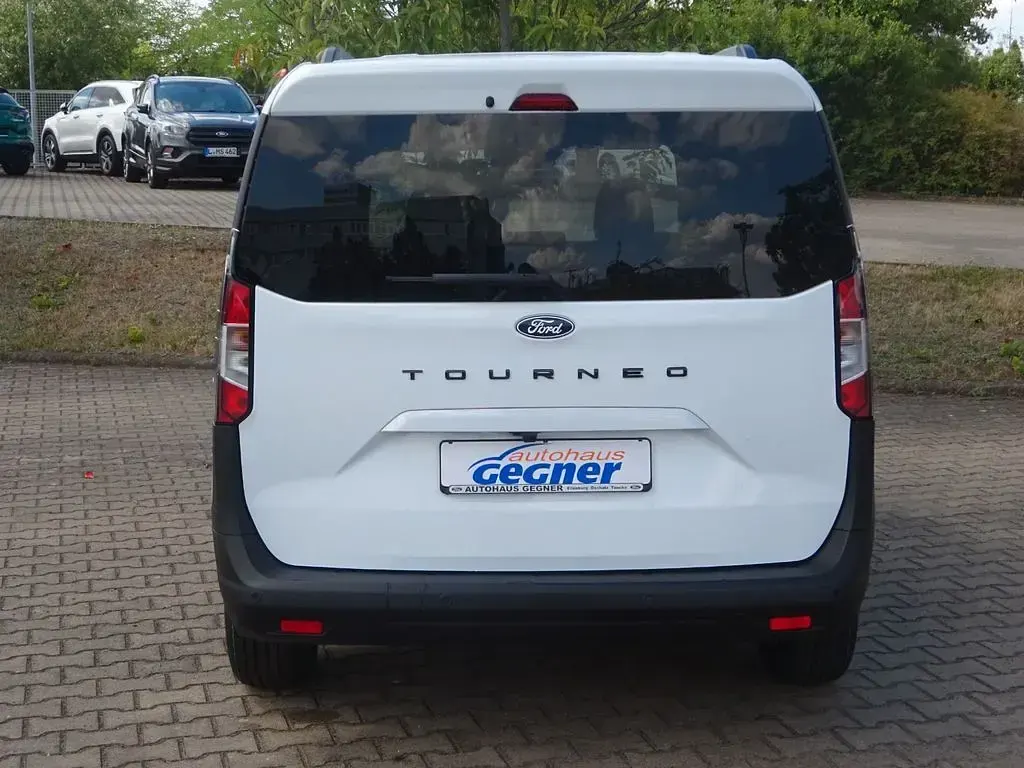 Gebraucht Ford Tourneo Courier Titanium 125 PS (91 kW) 2024 Weiß Van / Kleinbus