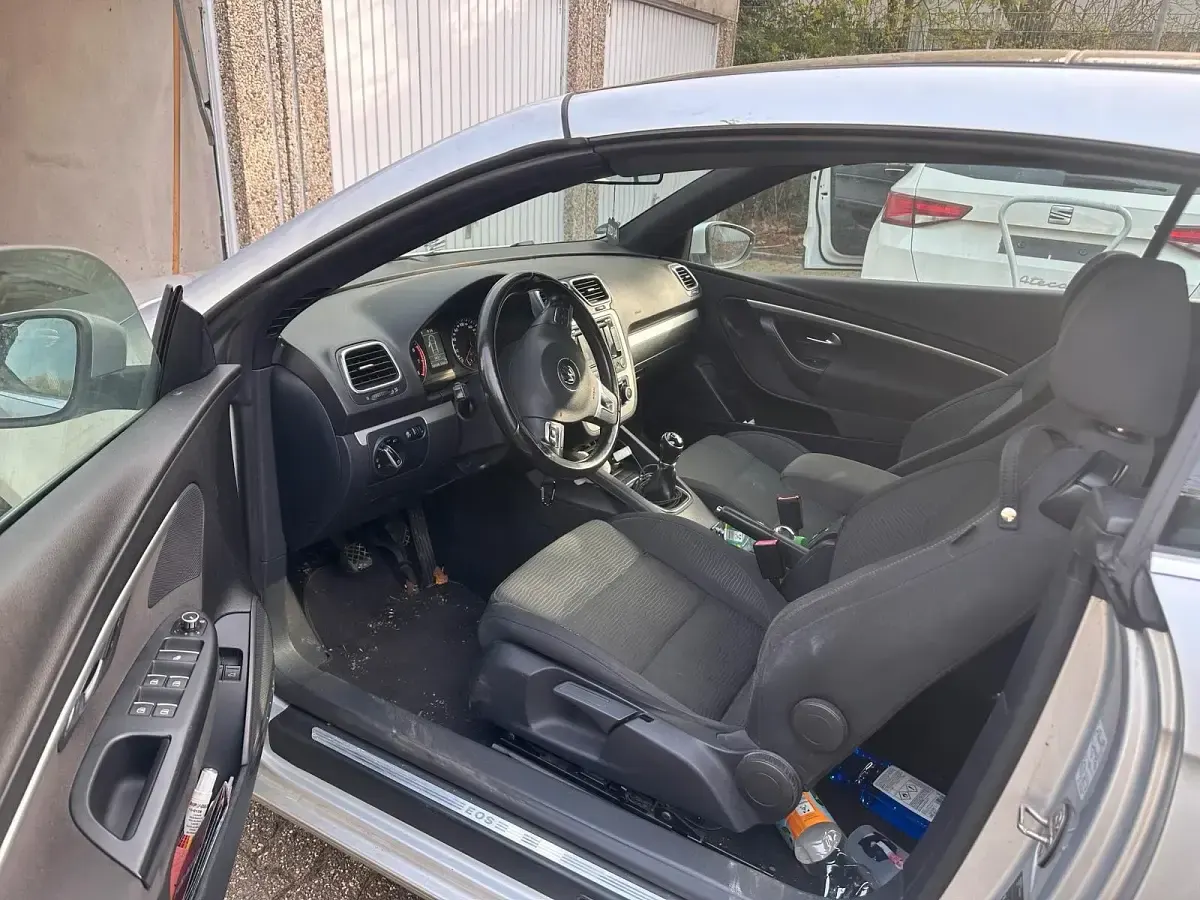 Używany VW Eos 122 KM (89 kW) 2012 Srebrny Kabriolet