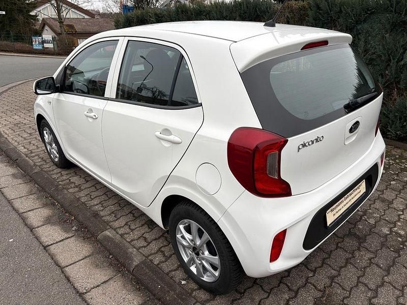 Gebraucht Kia Picanto Attract 67 PS (49 kW) 2018 Weiß Kleinwagen