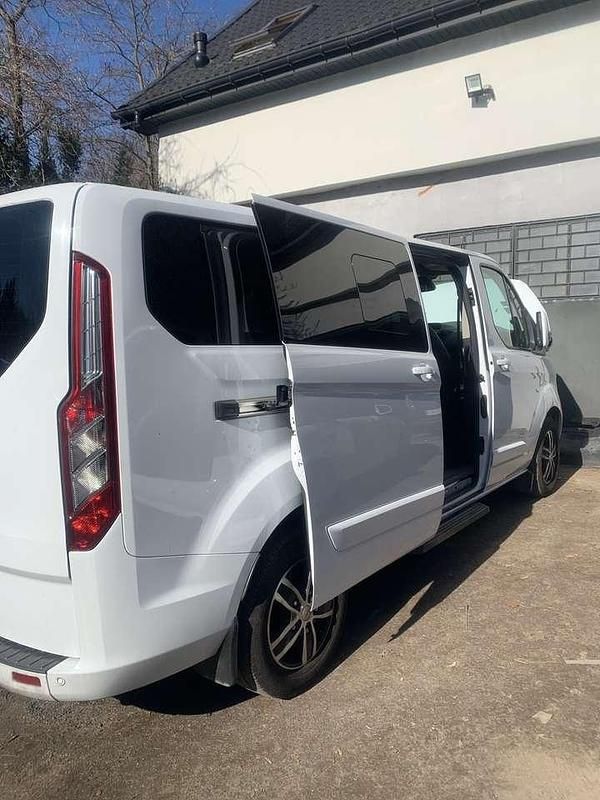 Gebraucht Ford Tourneo Titanium 170 PS (125 kW) 2017 Weiß Kombi