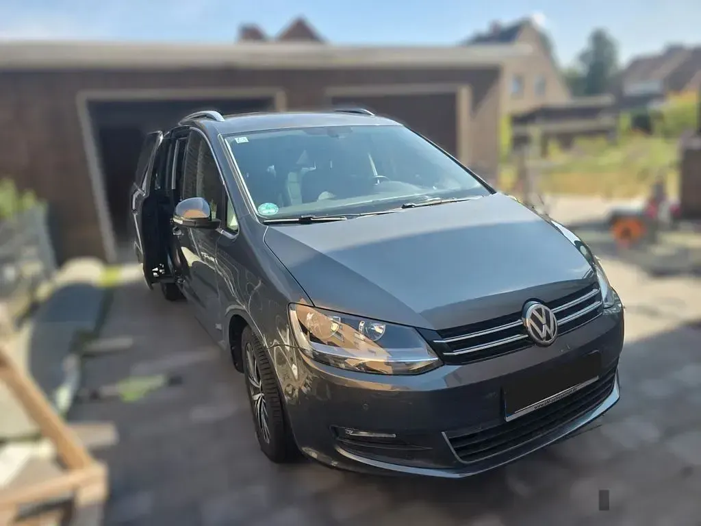 Gebraucht VW Sharan Allstar 150 PS (110 kW) 2017 Grau Van / Kleinbus