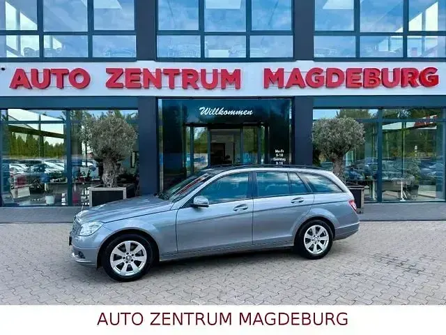 Second-hand Mercedes C200 Classic 184 CP (135 kW) 2009 Berlinǎ