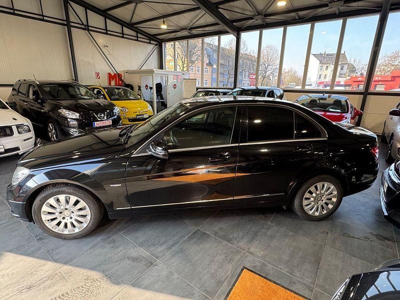 Gebraucht Mercedes C180 156 PS (114 kW) 2010 Schwarz Limousine