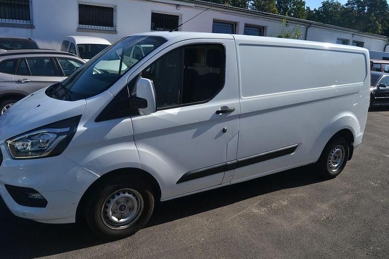 Gebraucht Ford Transit Custom Trend 131 PS (96 kW) 2019 Weiß Van / Kleinbus