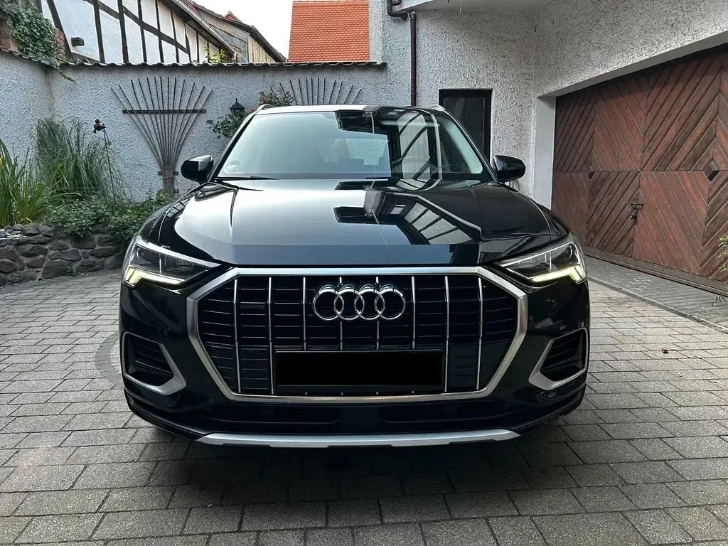 Gebraucht Audi Q3 Sport 190 PS (139 kW) 2019 Schwarz SUV