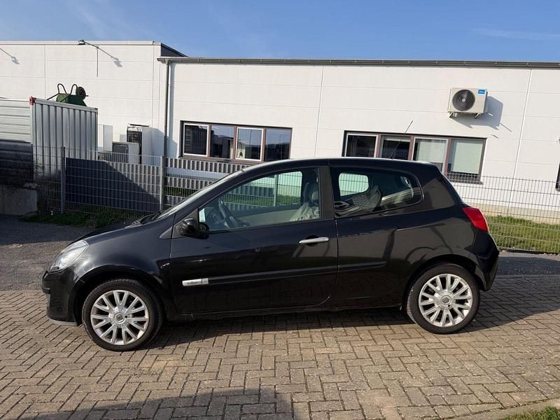 Gebraucht Renault Clio III Initiale 111 PS (81 kW) 2006 Schwarz Kleinwagen