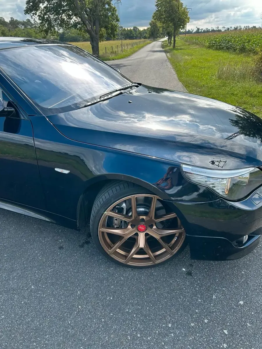 Gebraucht BMW 545 M Sport 333 PS (244 kW) 2005 Blau Limousine