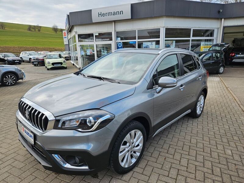 Grau Gebraucht 2017 Suzuki SX4 S-Cross Comfort SUV | 15.970 € (Fairer Preis) - Bild 1/4