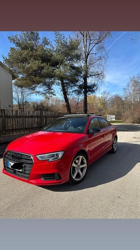 Gebraucht Audi A3 Comfort 150 PS (110 kW) 2016 Rot Limousine
