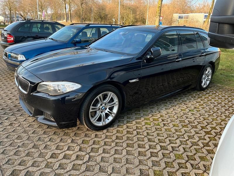Gebraucht BMW 535 313 PS (230 kW) 2012 Blau Kombi