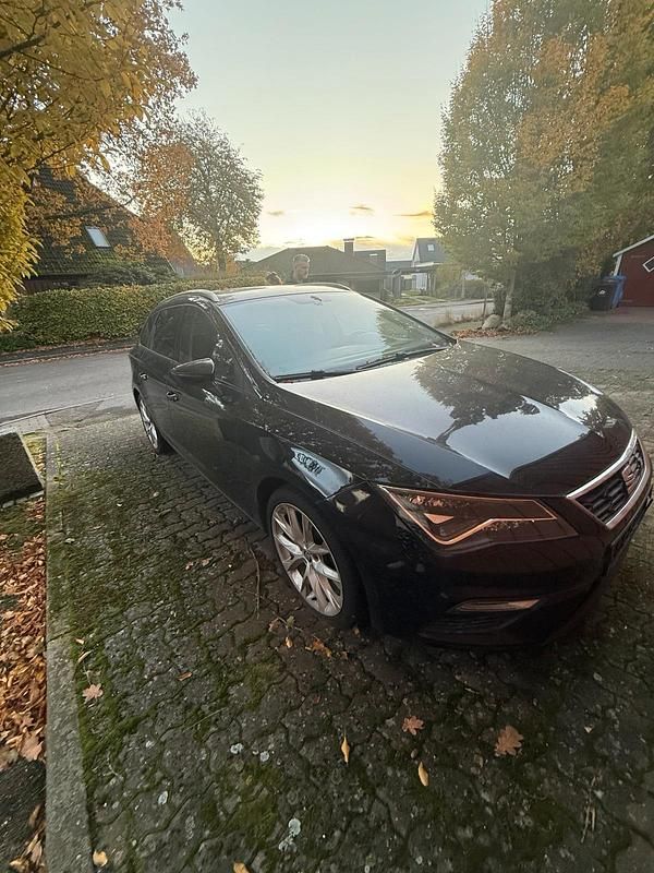 Schwarz Gebraucht 2018 Seat Leon FR Kombi | 9.300 € (Superpreis) - Bild 1/4