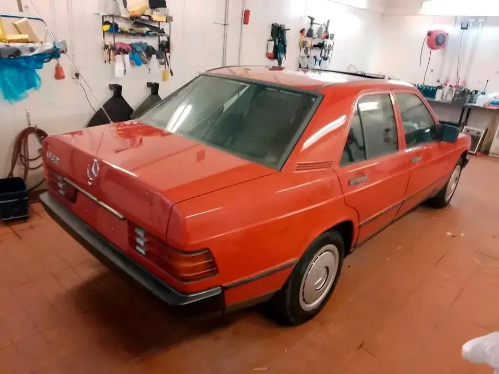 Gebraucht Mercedes 190 116 PS (85 kW) 1988 Rot Limousine