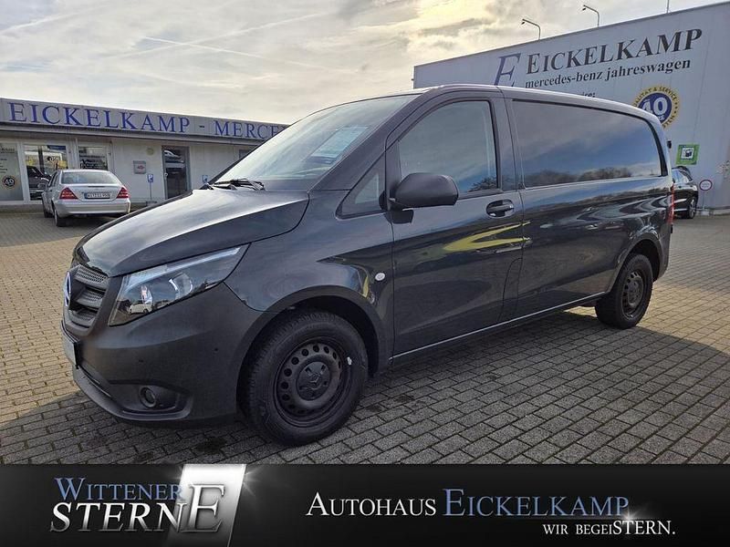 Grau Gebraucht 2020 Mercedes Vito Van / Kleinbus | 24.514 € (Superpreis) - Bild 1/4