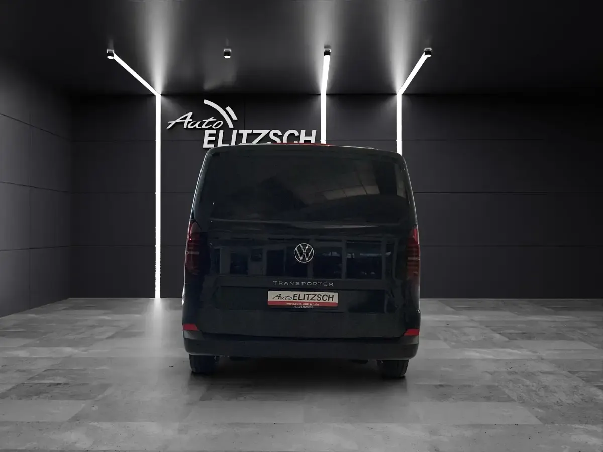 Neu VW T7 110 PS (80 kW) 2026 Schwarz Van